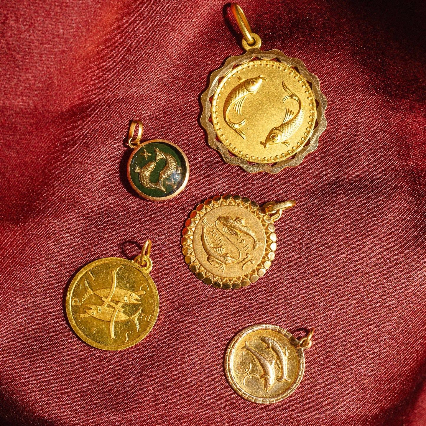 70's Zodiac Pisces Pendant by Gilroy Roberts in 18K
