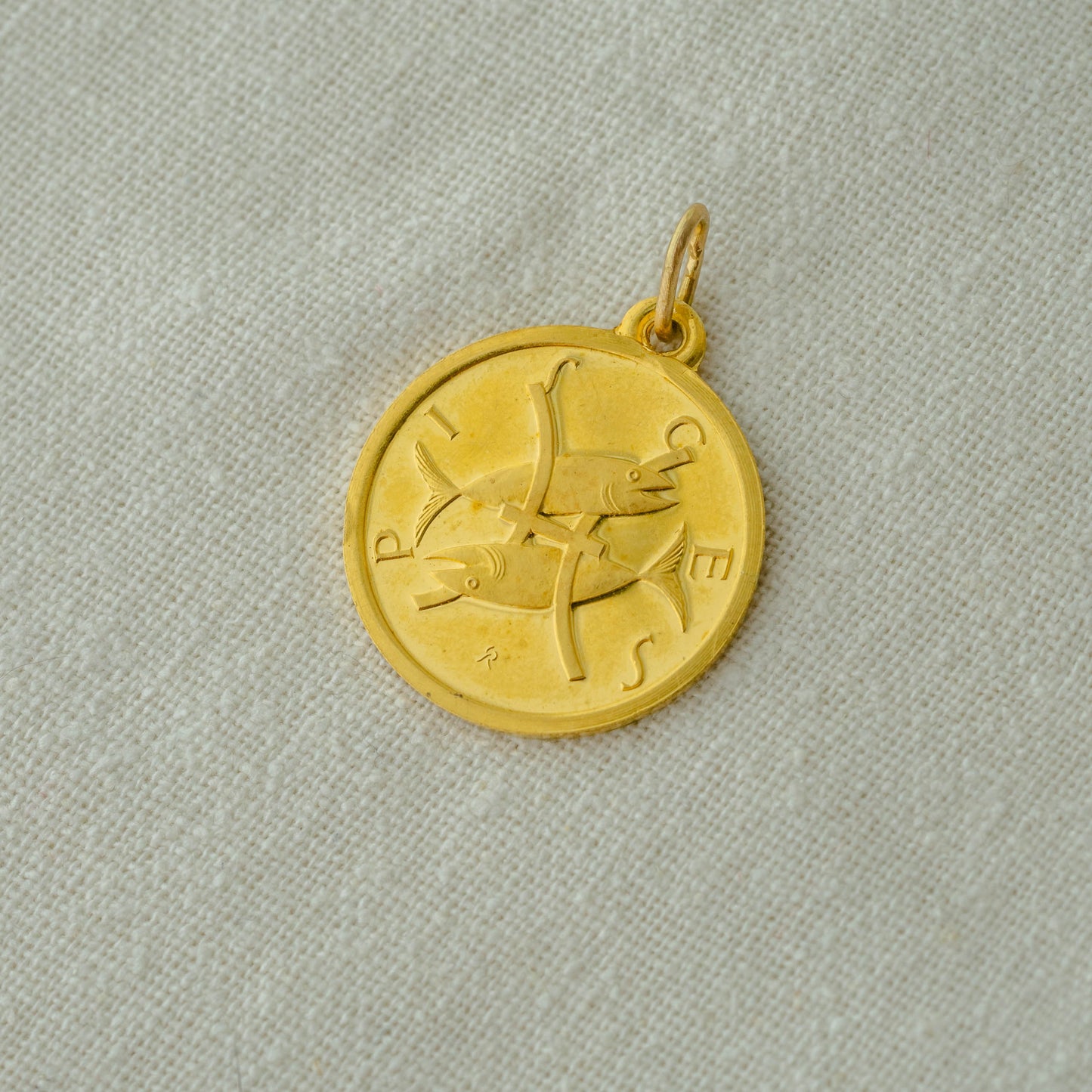 70's Zodiac Pisces Pendant by Gilroy Roberts in 18K