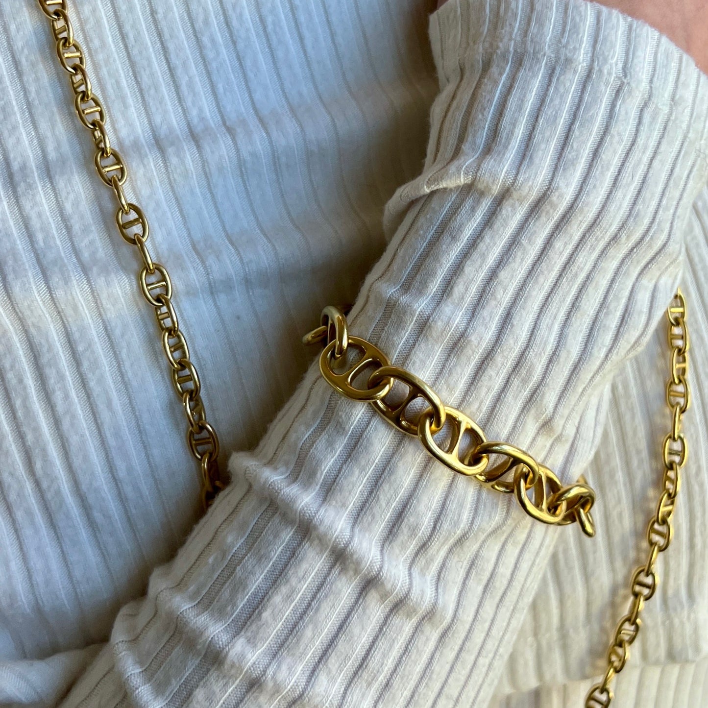 Solid 18K Gold Mariner Link Bracelet