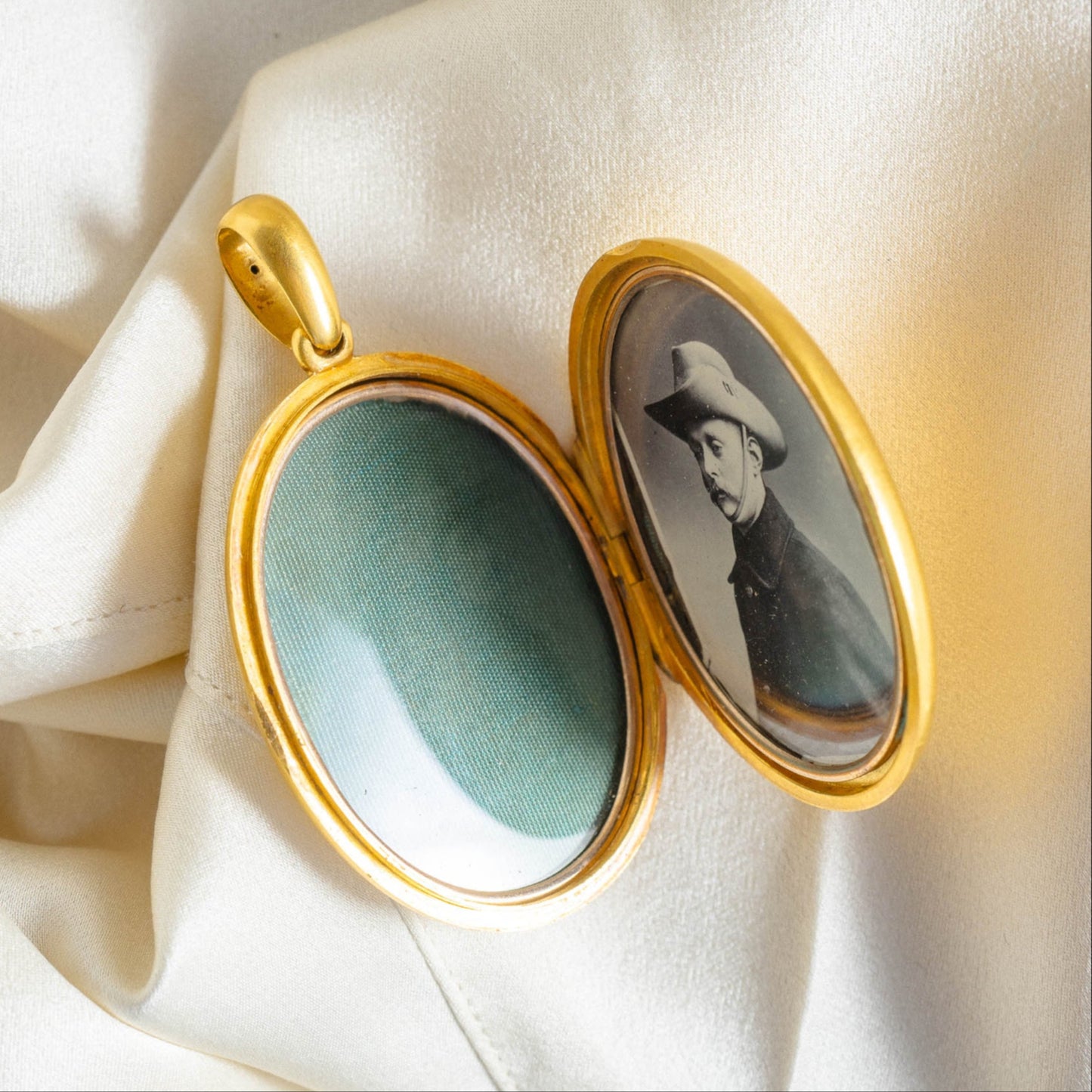 Antique Celestial 18k Gold Diamond Locket