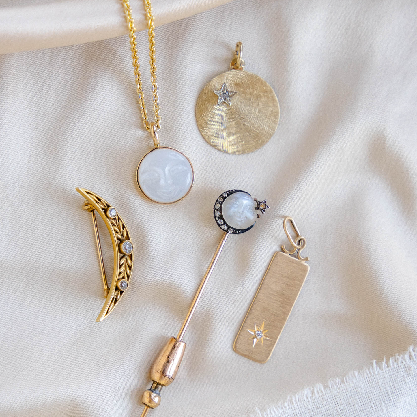 “Shooting Star”Charm Rectangular in 9k Gold