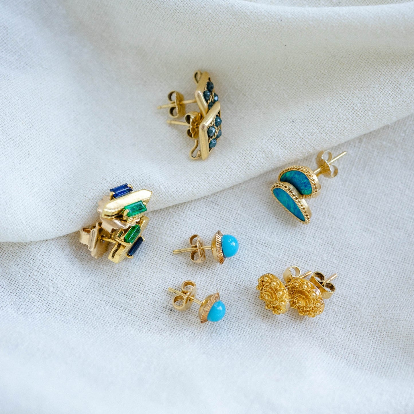 18k Amali Blue Diamond Woven Gold Studs