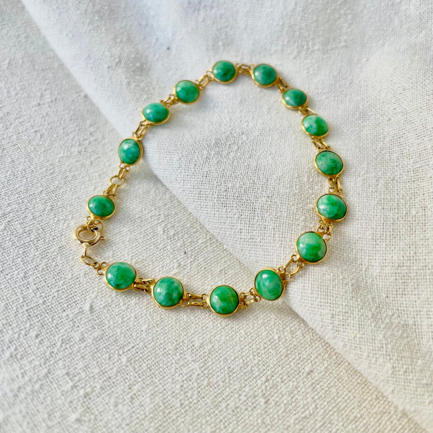 Jade Bezel Set Bracelet in 10K Gold