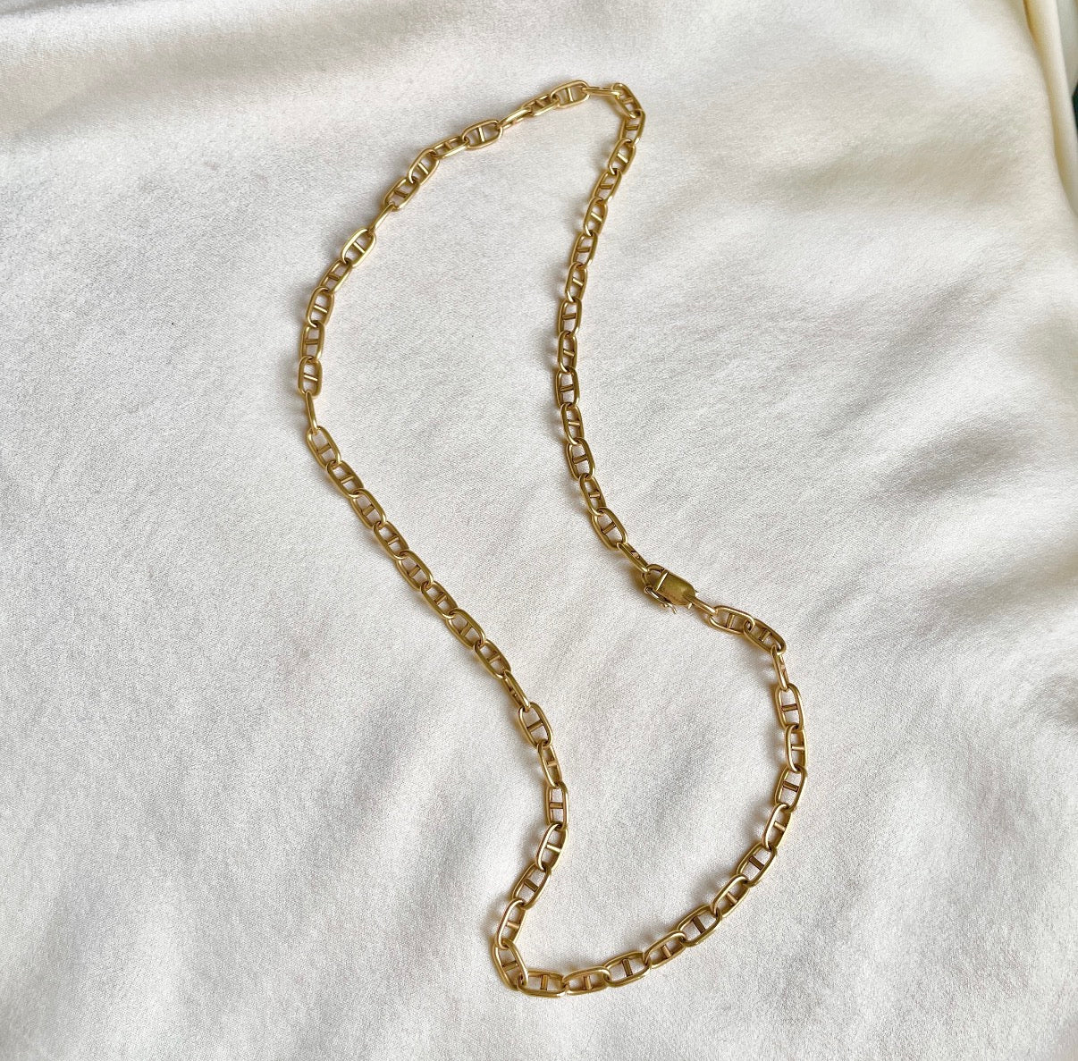 18K Cartier Exquisite Rounded Mariner in 18” Length