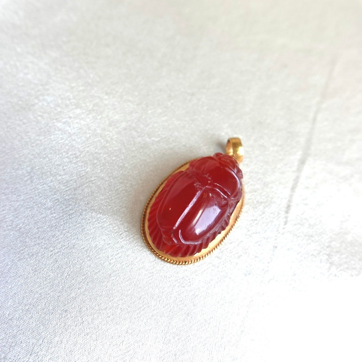 Carnelian Scarab Pendant in 18K Gold