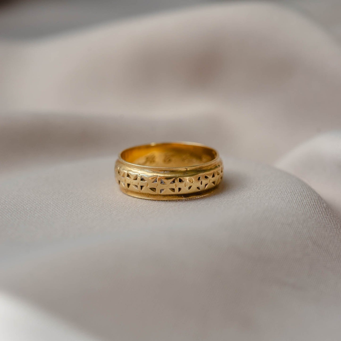 Gorgeous 14k Gold Band