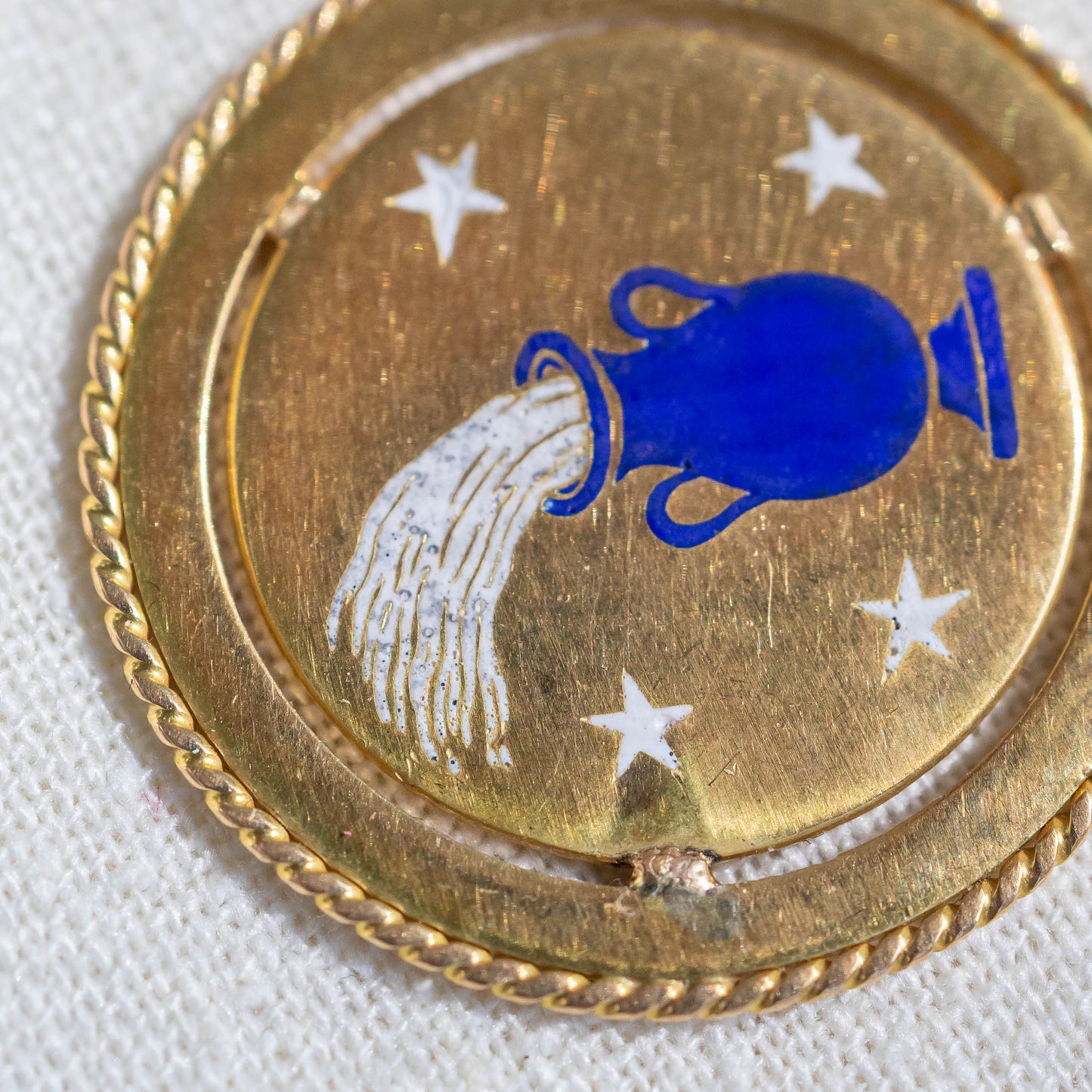 Elegant 18K Yellow Gold Enamel Large Aquarius Zodiac Medallion