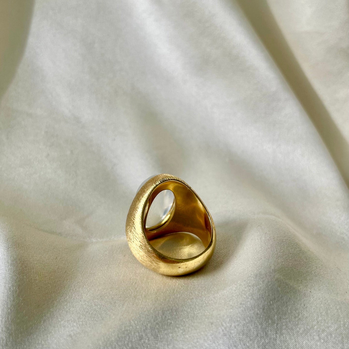 Dreamy Modernist 18K Oval Moonstone Ring with Textured Finish
