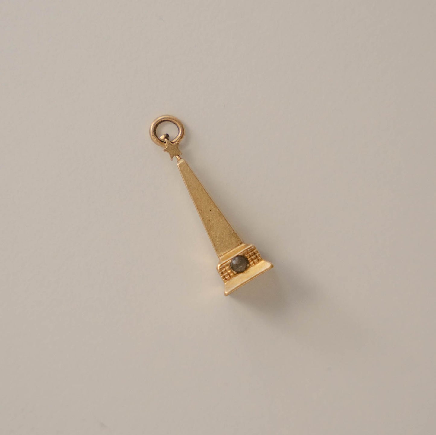 Luxor Obelisk Parisian Souvenir Charm in 18k