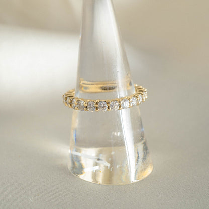 Diamond Prong-Set Eternity Band in 14 Karat Yellow Gold