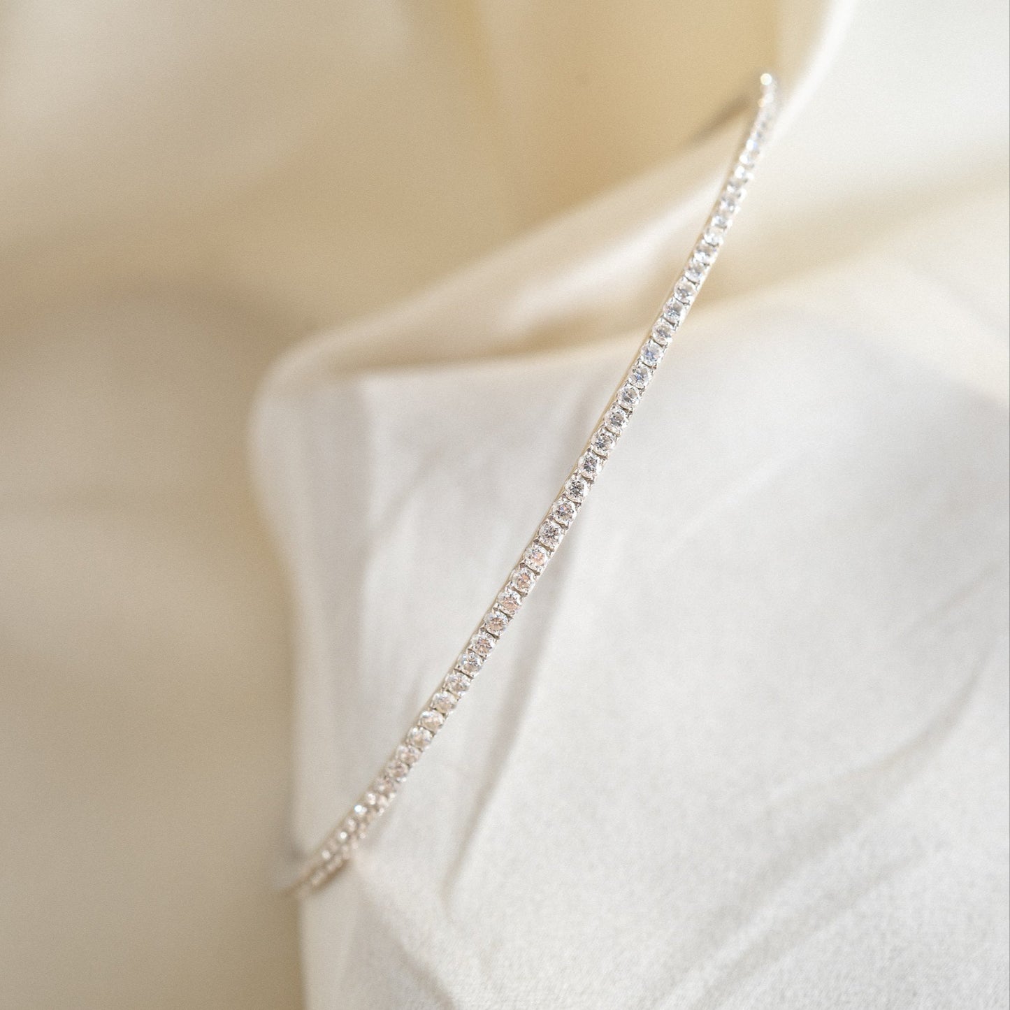 Diamond Bangle Bracelet in 18K