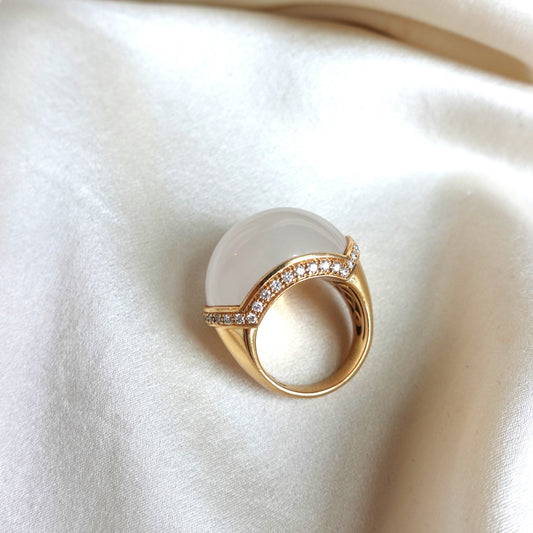 18K Chalcedony Cabochon Statement Diamond Ring