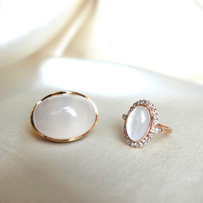 18K Chalcedony Cabochon Statement Diamond Ring