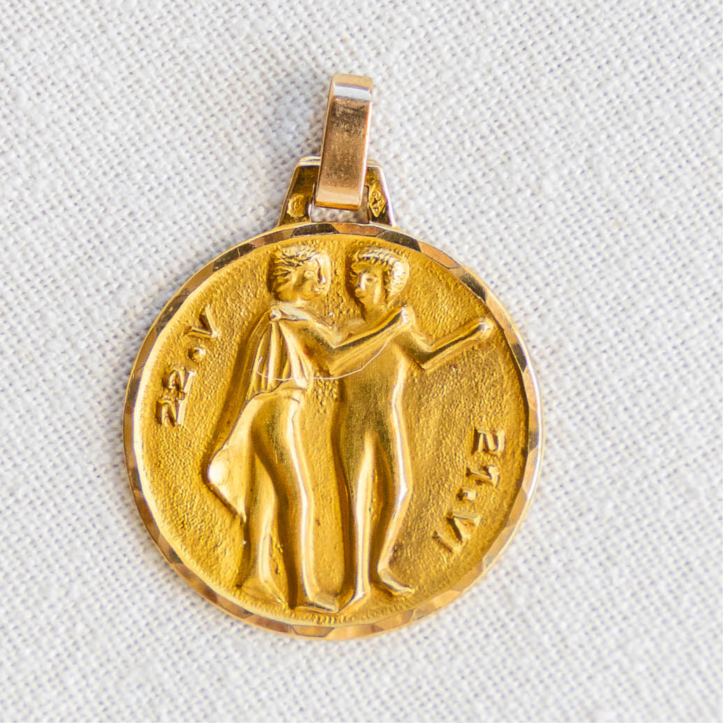 Unique French 18k Gemini Twins Zodiac Medallion