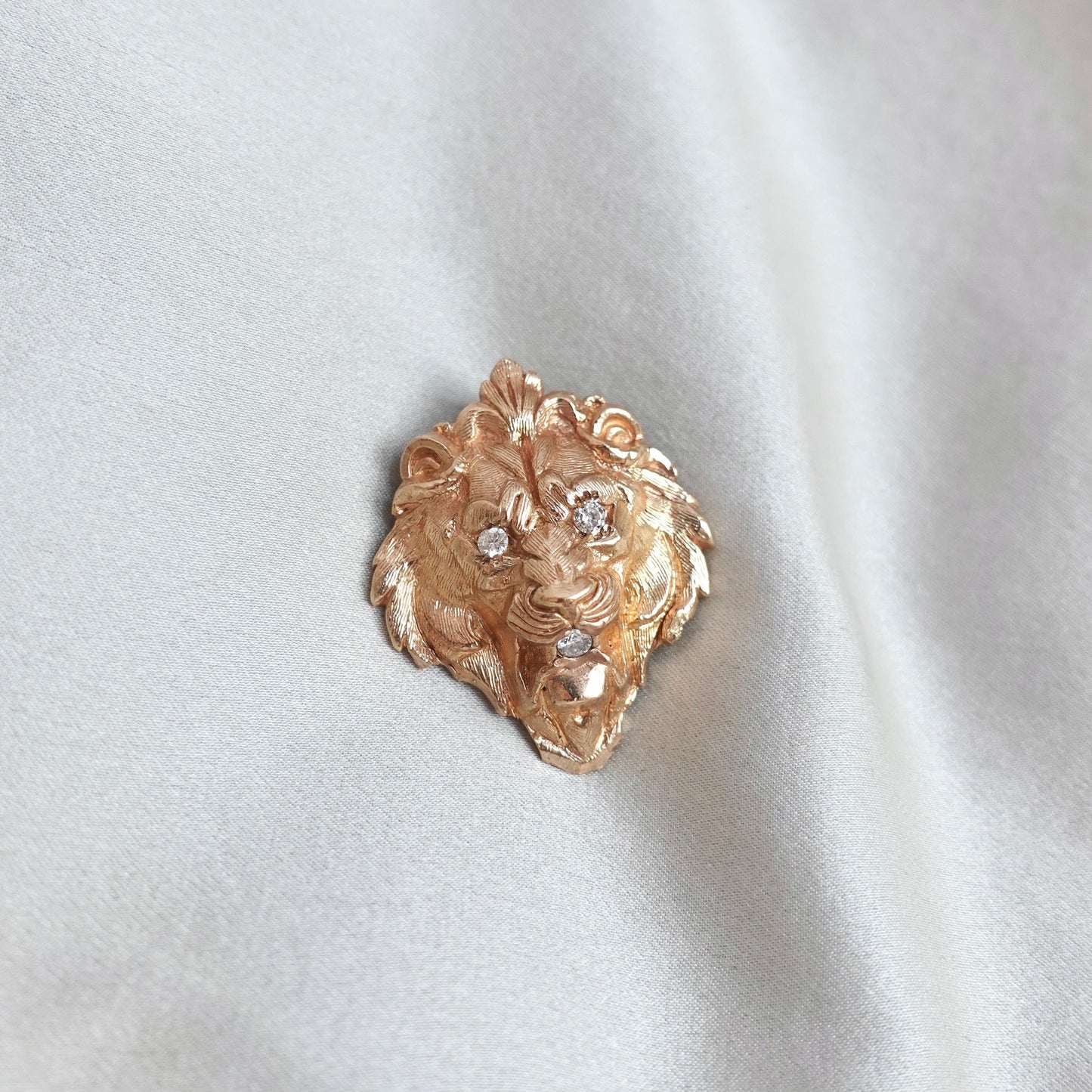Lion’s Gate — 14K Gold Lion Head Pendant with Diamond Eyes