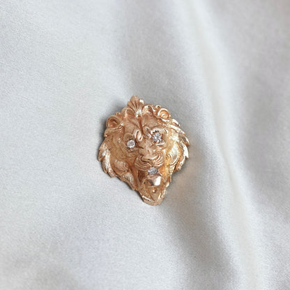 Lion’s Gate — 14K Gold Lion Head Pendant with Diamond Eyes