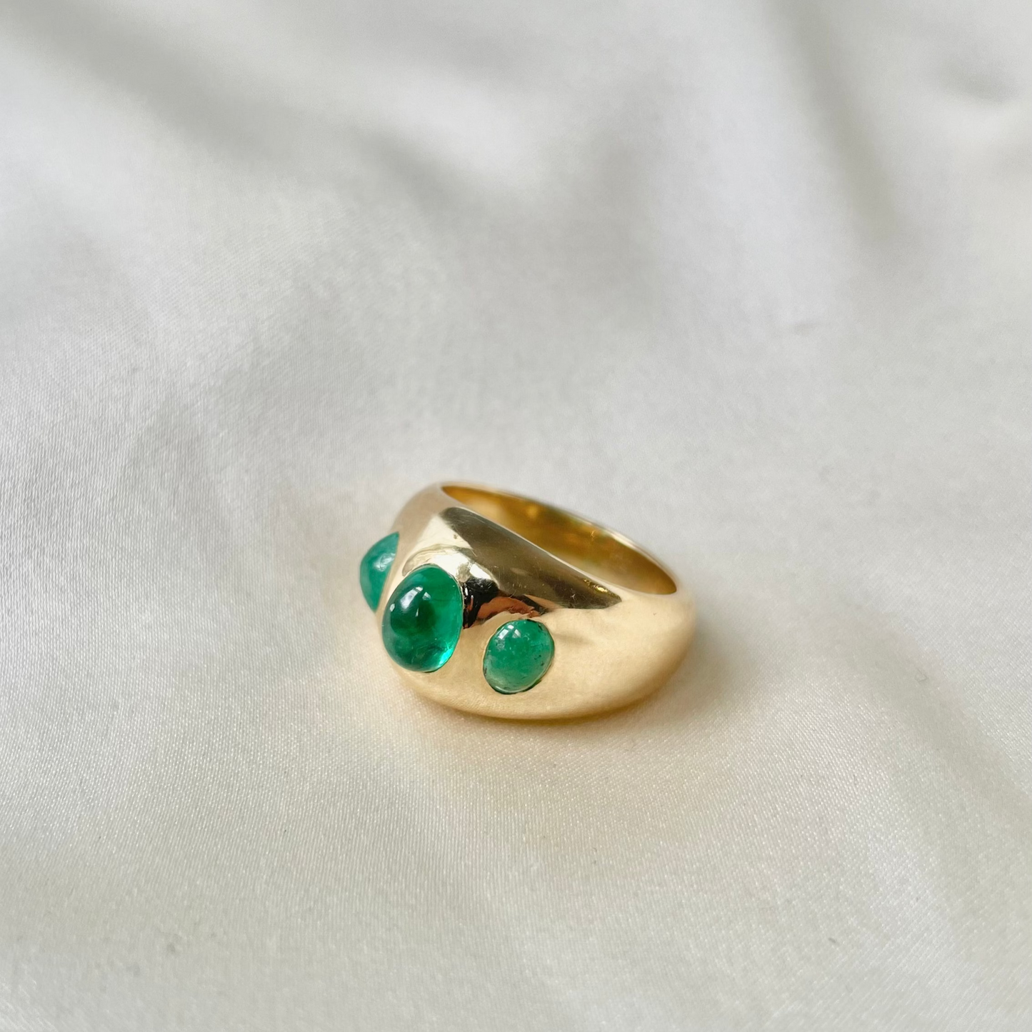 Swiss Designer 18K Emerald Cabochon 3 Stone