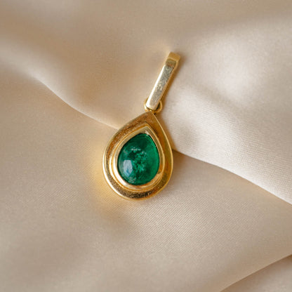 18k Gold Emerald Pear Shape Cabochon Pendant