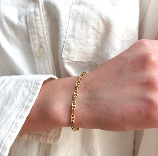 18k Beveled Cut Mariner Style Link Bracelet