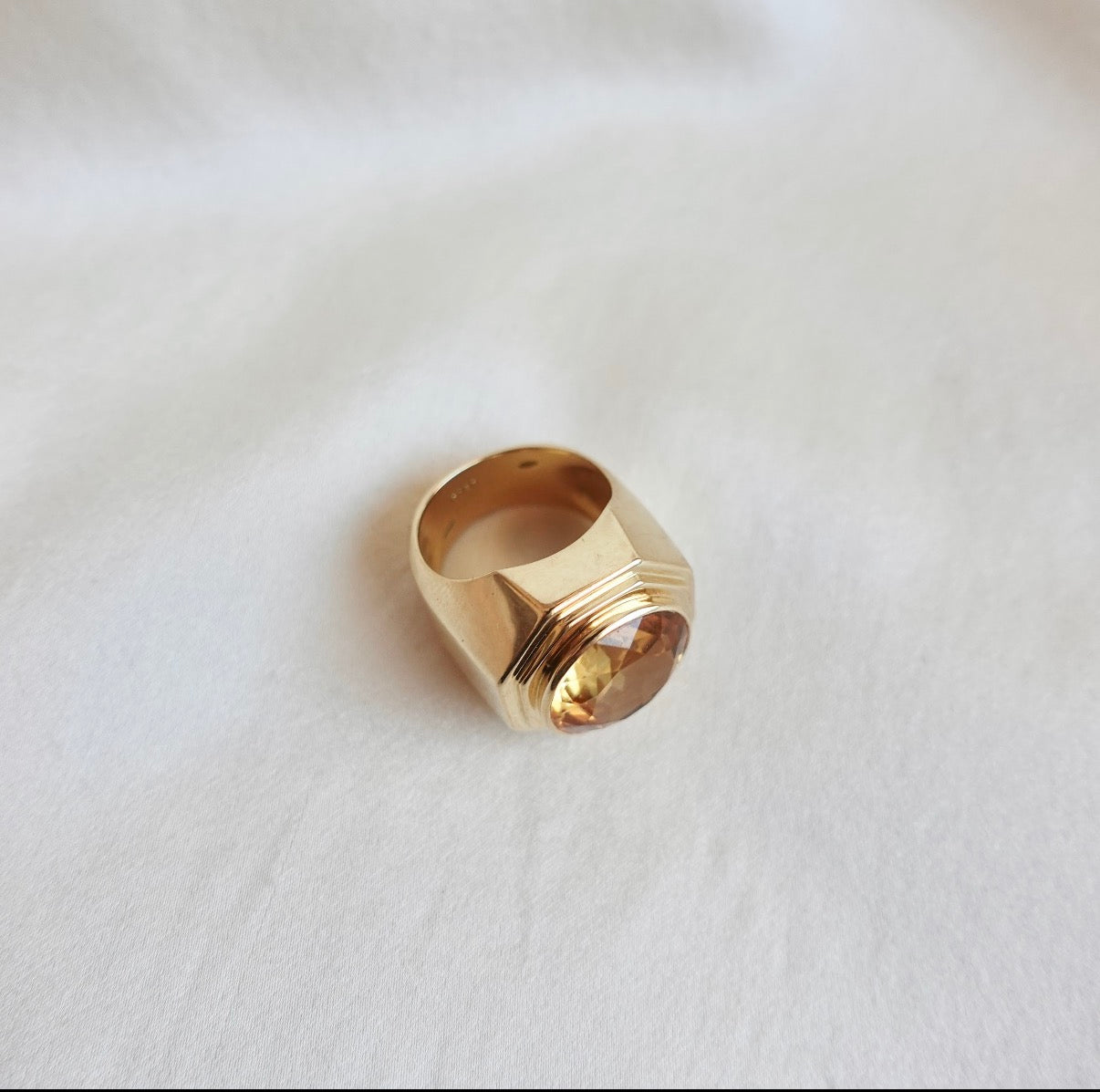 The Soltice: 18K Citrine Ring by Fred Paris