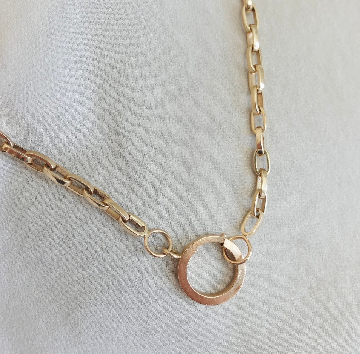14K Oval Link Chain with Oversized Bolt Clasp – 17 Inch