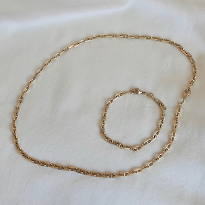 18k Beveled Cut Mariner Style Link Bracelet