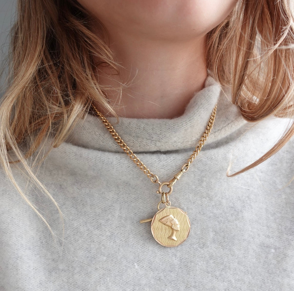 Nefertiti & Fortuna: Vintage18K Gold Double-Sided Pendant