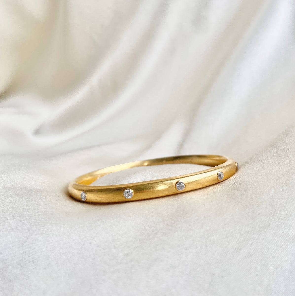 18K Gold Diamond Bangle Bracelet