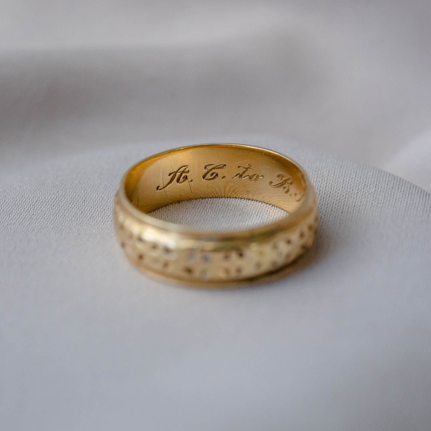 Gorgeous 14k Gold Band
