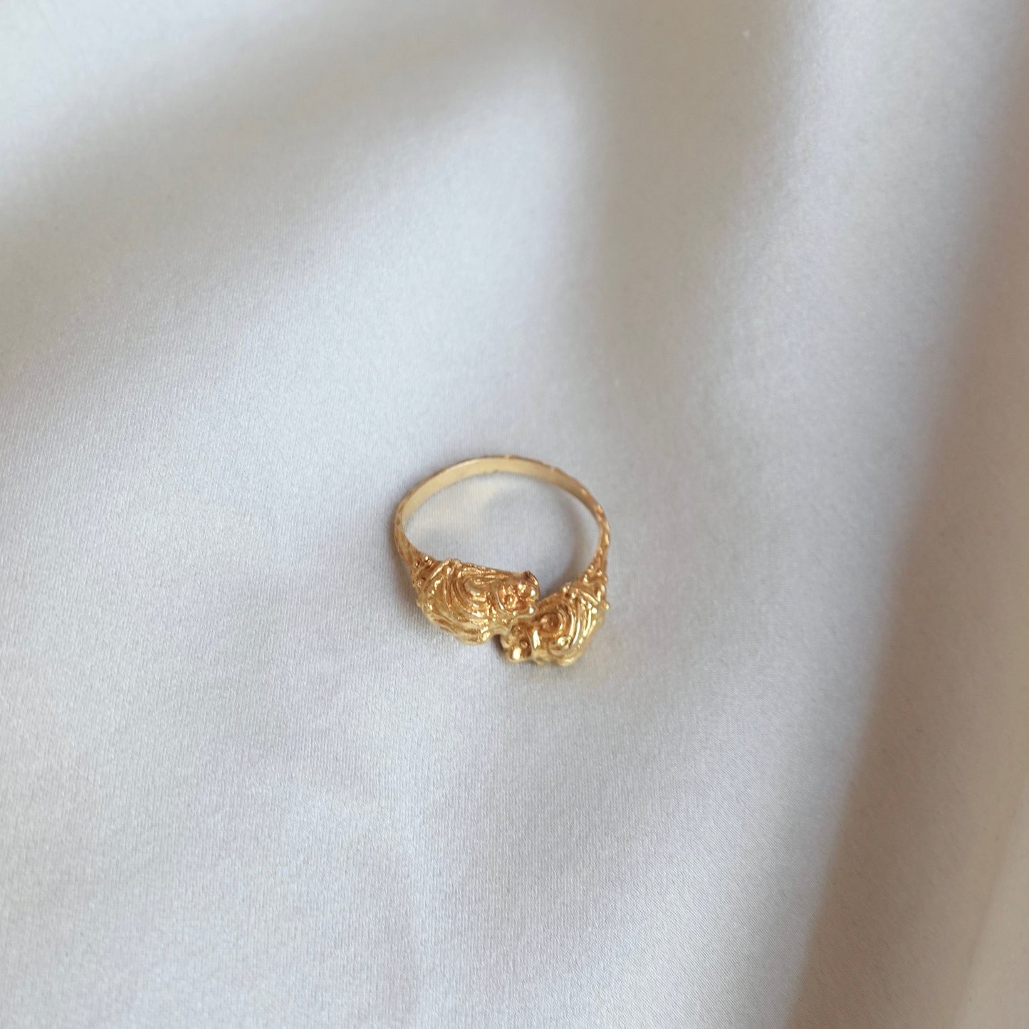 Lion Head Bypass Ring