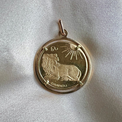 Italian Large Vintage 70's 18k Authentic UnoAerre Leo Zodiac by Giampaoli